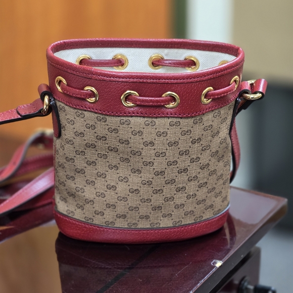 GUCCI Doraemon x Gucci Mini Bucket Bag - Picture 3 of 5